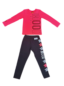 Blusa Manga Longa Rosa e Calça Preta com Estrelas