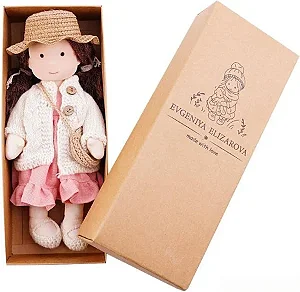 Boneca de Pano Artesanal Brinquedo Infantil Modelo 01 / 28x6x12cm