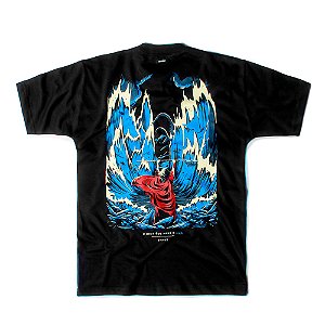 CAMISETA OVERSIZED DEUS QUE ABRE O MAR