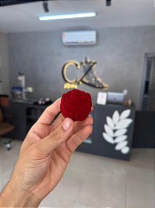 Caixinha de Veludo em Formato de Rosa
