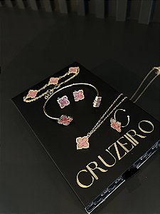Conjunto Trevo Rosa