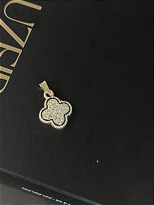 Pingente Trevo Cravejado - Banhado a Ouro