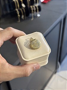 Pingente Concha Relicário - Banhada a Ouro