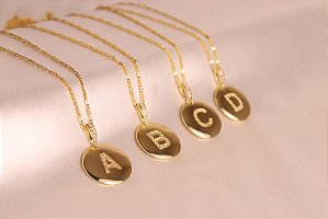 Pingente Letra Cravejada - Banhada a Ouro
