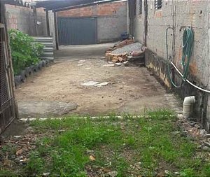 Lote 250²m com barracão