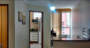 Apartamento com garagem coberta