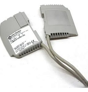 Insumo Elétrico Allen Bradley 1769-crl1