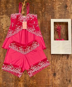 Babydoll Pink com renda branca