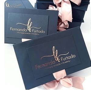 06 UN CAIXA CARTONADA 20x12x5CM FECHAMENTO COM FITA