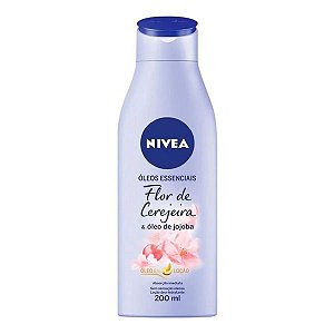 Loção Hidratante Corporal Nivea Óleos Essenciais Flor de Cerejeira e Óleo de Jojoba Maciez e Brilho