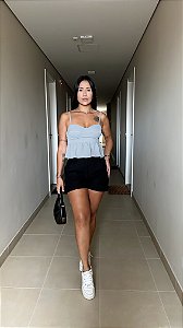 Bata Anitta - Cores Vibrantes e Estilo em Alta no Seu Dia a Dia