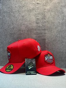 Boné Trucker Aba Curva Vermelho