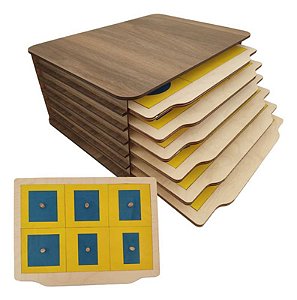 Gabinete Montessori De Moldes Figuras Geométricos Em Madeira Marrom-claro