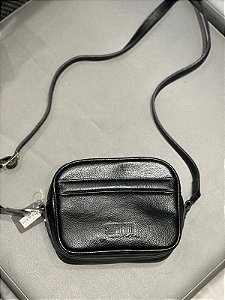 Bolsa Preta  em couro legitimo
