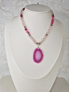 Colar de Pedra Natural Ágata Rosa Facetada com Pingente e banhado em Ouro Branco