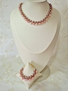 Conjunto Colar e Pulseira em Pedra Natural Quartzo Rosa banhado em Ouro