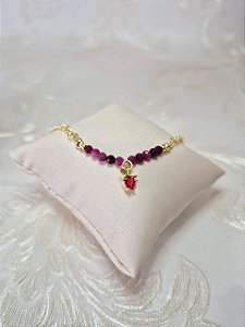 Pulseira Infantil com fecho Pedra Natural Rubi banhado em Ouro 18K e pingente Beija Flor