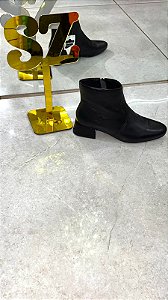 Bota SZ couro lisa