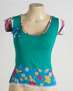 BLUSA VERDE  CUSTOMIZADA