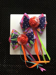 Par de Presilhas com Lacinho e Flor