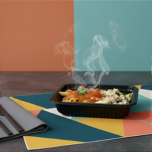 Suíno ao molho com macarrão