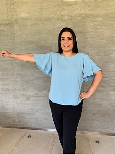 BLUSA LISA COM MANGAS EM BABADOS  AZ