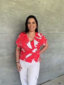 BLUSA AMPLA ESTAMPADA MARTINGALE NA MANGA ROSA