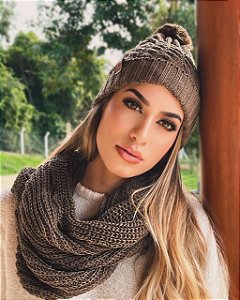 KIT GOLA E GORRO COM POM POM