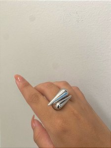 Anel gota pontuda prata