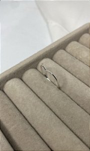 Anel V fino prata 950 tamanho 17