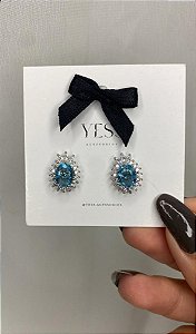 Brinco Oval com Zircônia Água-marinha e Cristal em Banho de Ródio Branco