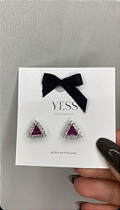 Brinco Triângulo com Zircônia Rubelita e Cristal em Banho de Ródio Branco