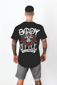 CAMISETA SKULL IN ROSES - PRETA