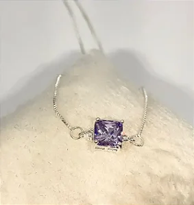 Colar pedra quadrada lilás + pedrinha cristal banhado a prata