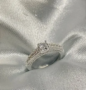 Anel solitário detalhado 16/17