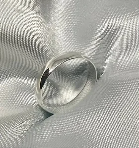 Aliança unissex lisa 4 mm 26/27