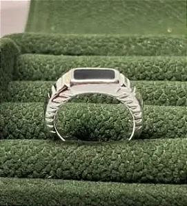 Anel regulavel retângulo preto M (18 ao 21) banhado a prata