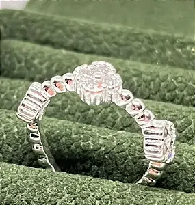 Anel regulável três trevos banhado a prata