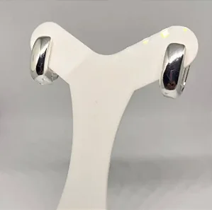 Argola quadrada robusta banhada a prata