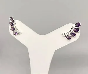 Brinco earcuff pedrinhas lilás