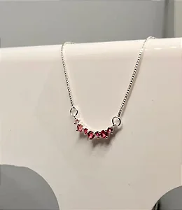 Colar delicado rosa degradê