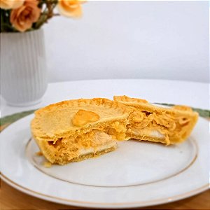 Empada de Frango com requeijão