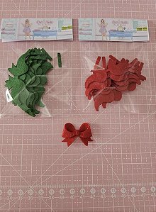RECORTE DE FELTRO LAÇO DA ÁRVORE DE NATAL ( VEJA NA FOTO)