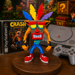 Crash Bandicoot com a Máscara Aku Aku