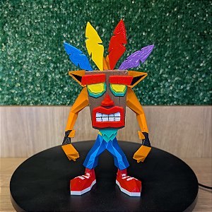 Crash Bandicoot com a Máscara Aku Aku