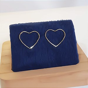 BRINCO CORAÇÃO VAZADO BANHADO OURO 18K