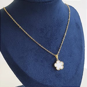 COLAR FLOR BRANCA BANHADO OURO 18K