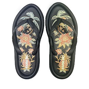 Chinelo Canoa Farm Print Preto