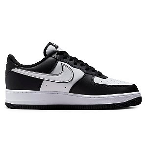 Tênis Nike Air Force 1 '07 Preto, Branco e Preto