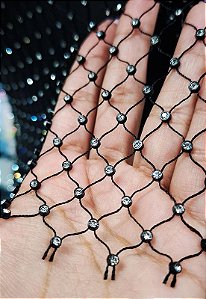 Cropped de Tela com Strass